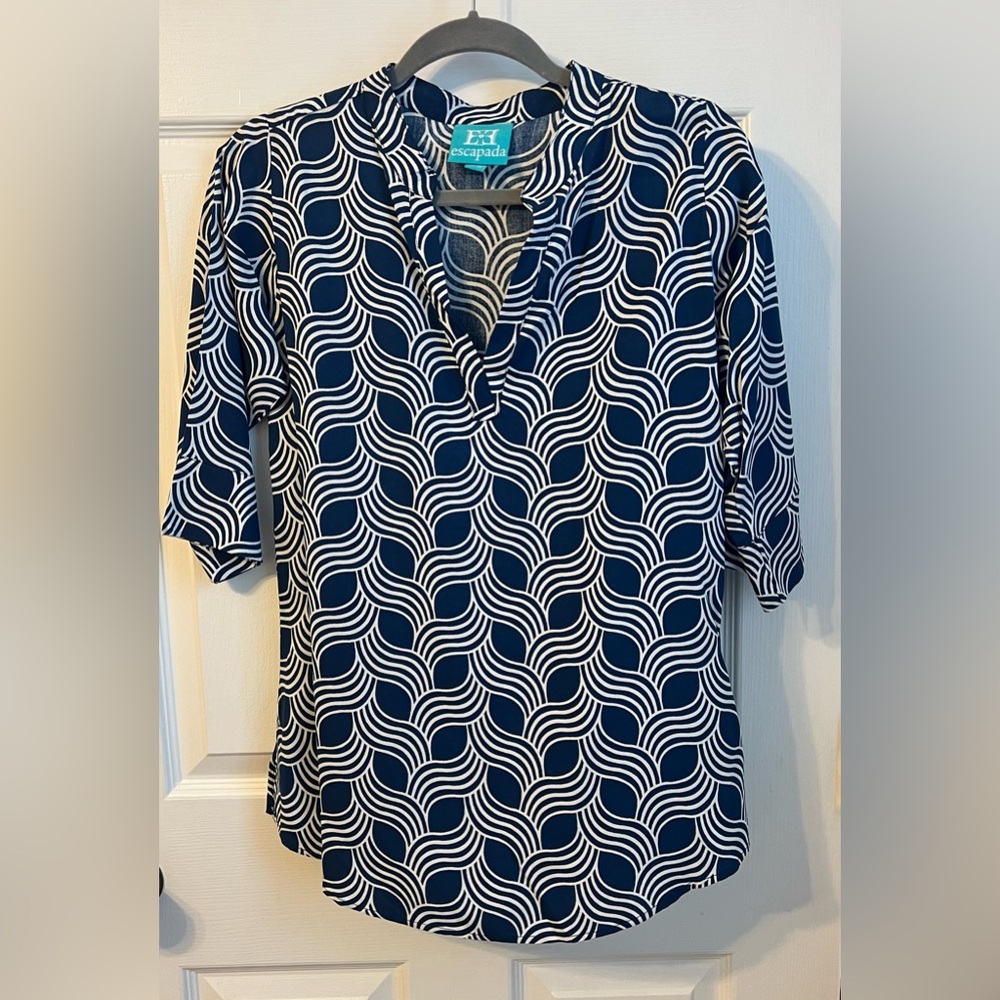 Escapada navy top